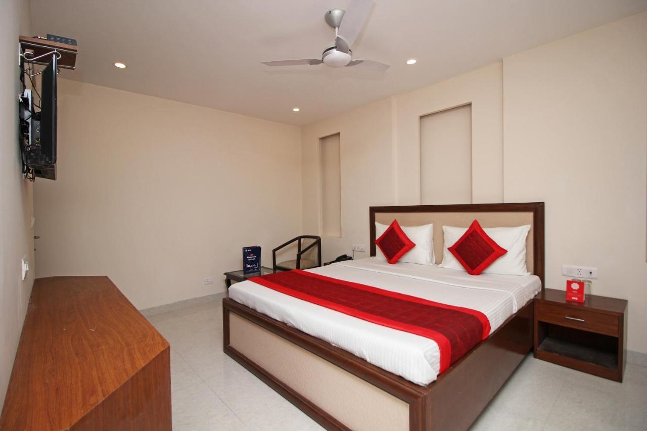Oyo Hotel Blu Pebbles Near Delhi Airport New Delhi Exterior photo