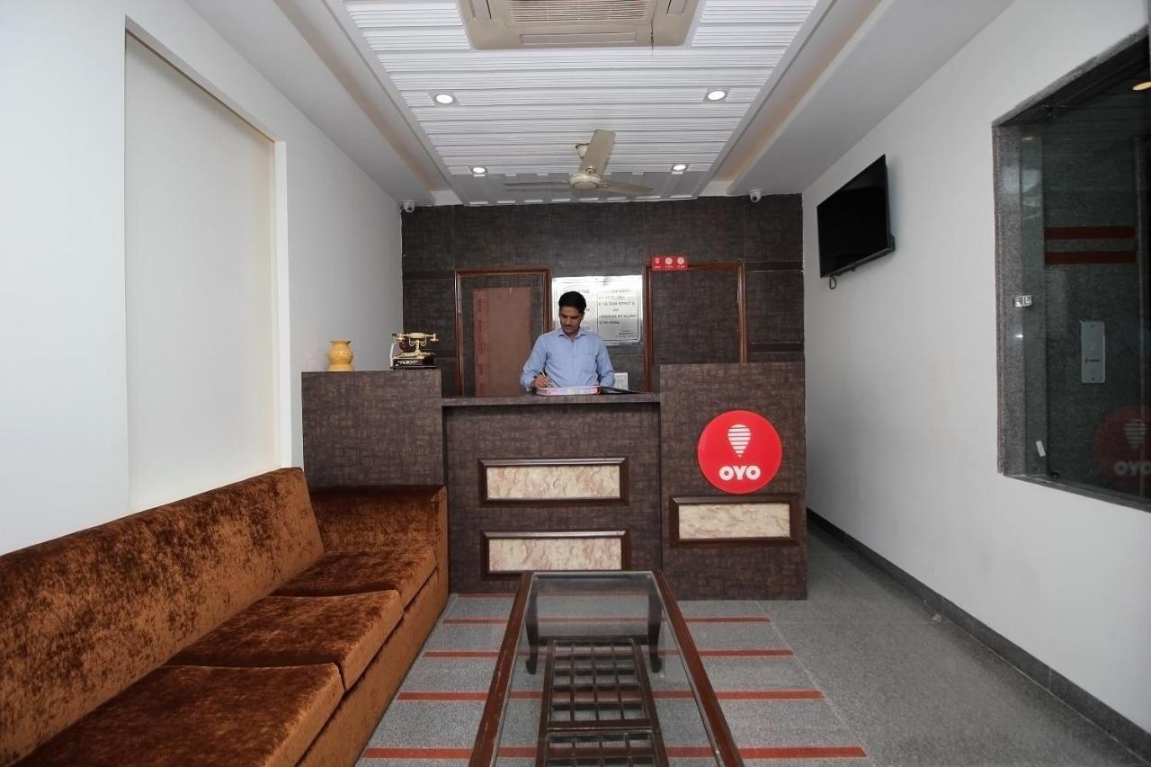 Oyo Hotel Blu Pebbles Near Delhi Airport New Delhi Exterior photo
